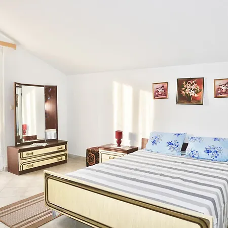 Appartement Rosette Trogir Seget Vranjica