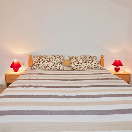 Rosette Trogir Appartement Seget Vranjica